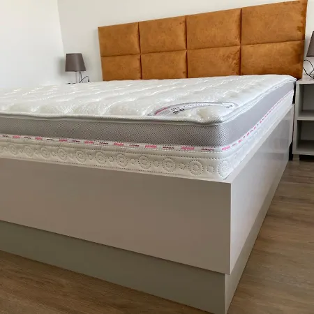 Dety's Apartment Burgas City